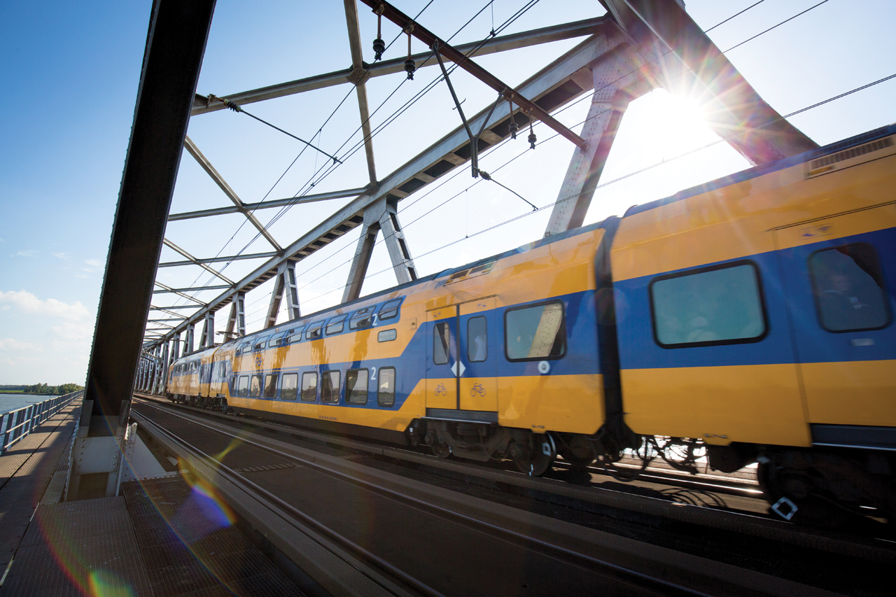 Treinen Rijden Weer Over Moerdijkbrug | ProRail