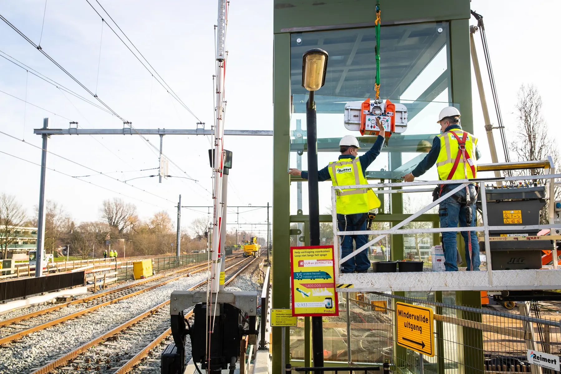 De liftschachten worden geplaatst bij station Haren