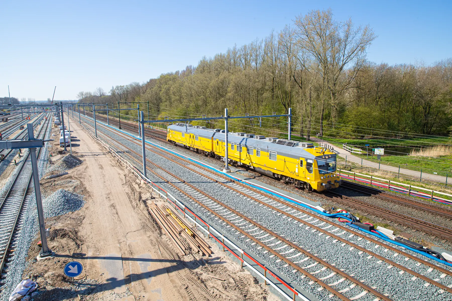 Meettrein op spoor bij Zwolle