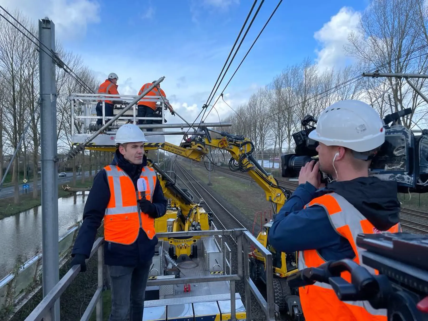 RTL Nieuws op bezoek bij aannemer ASSET Rail